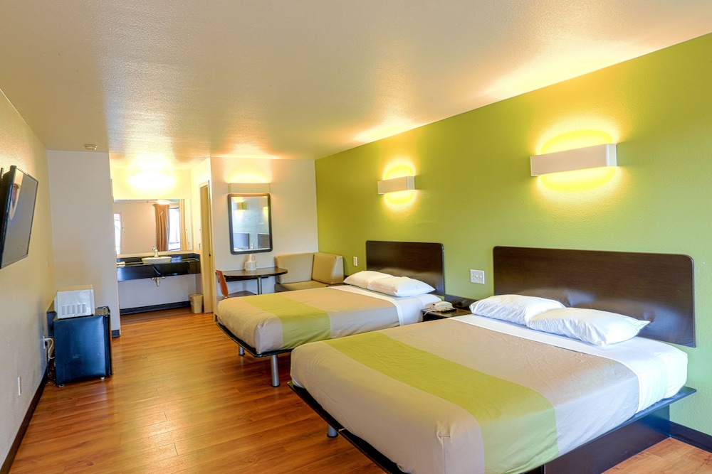 Motel6 Longview Tx North 17/47