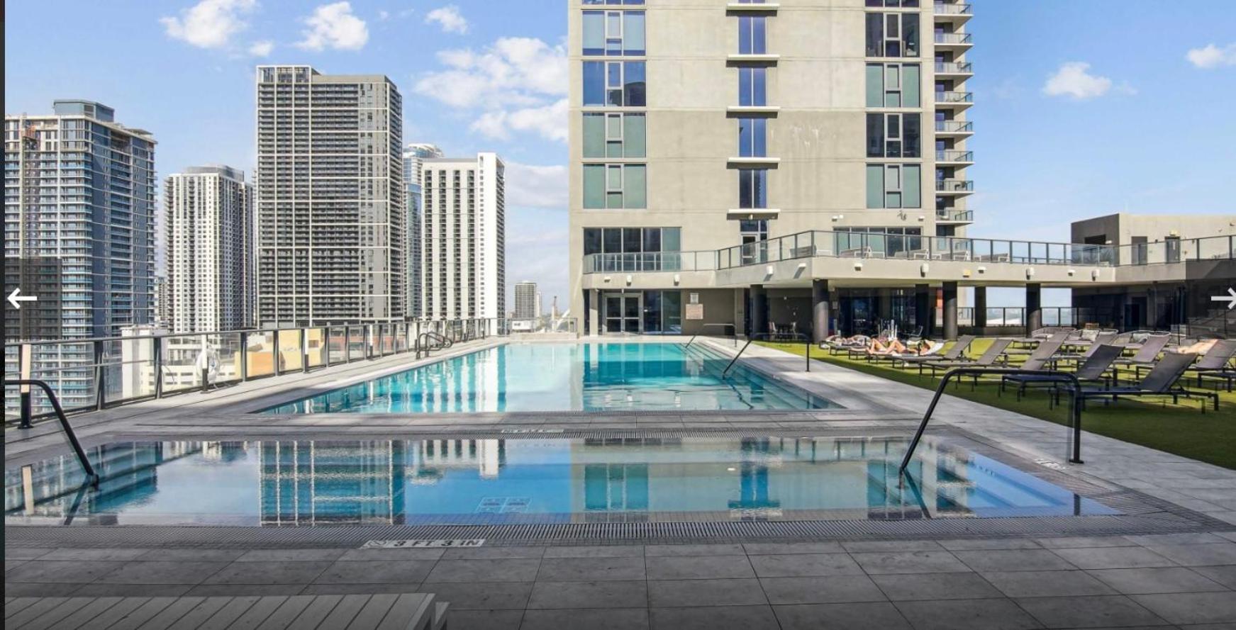 29th Floor Balcony Studio Miami Skyline Views 29/31