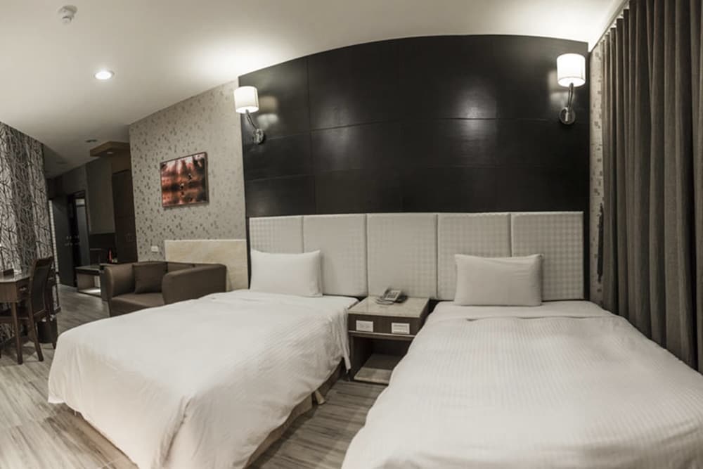 Maple Hotel 55/65