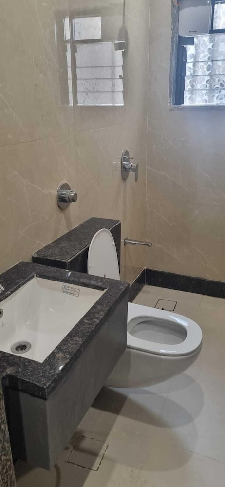 Hotel Sai Kamal 53/57