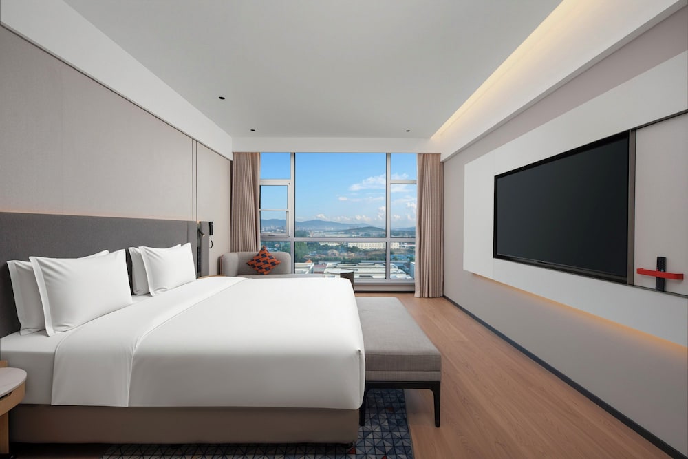 1 Bedroom, Suite, King Bed