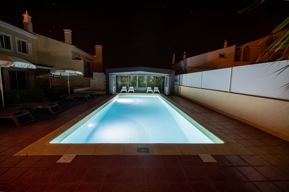 swimming pool spa