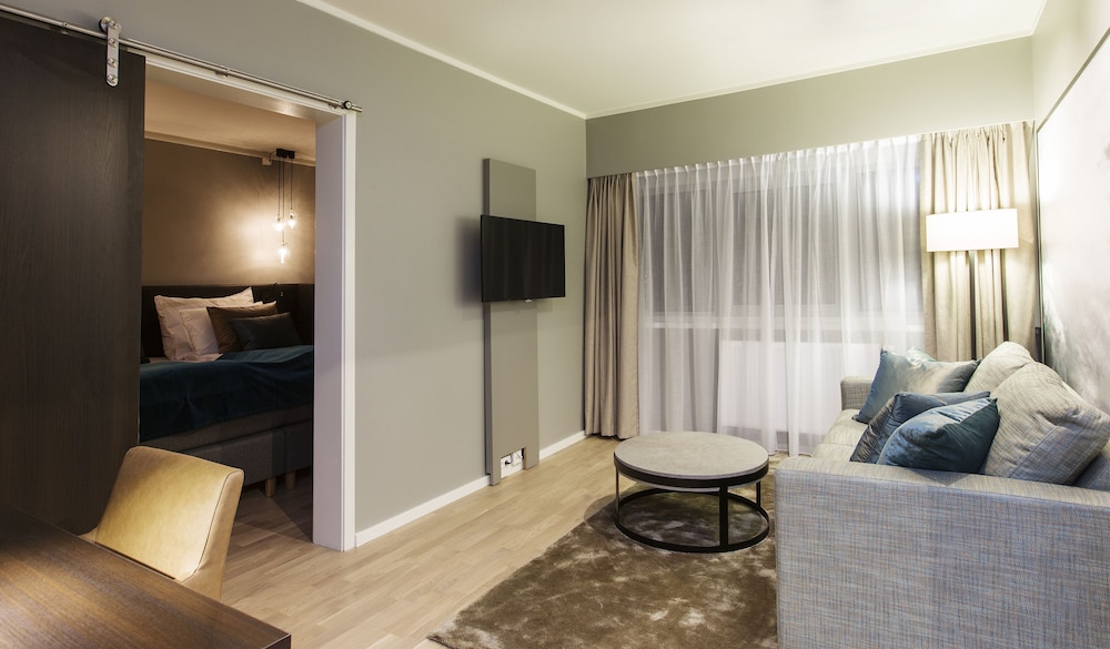 Quality Hotel Grand Kristiansund 28/38