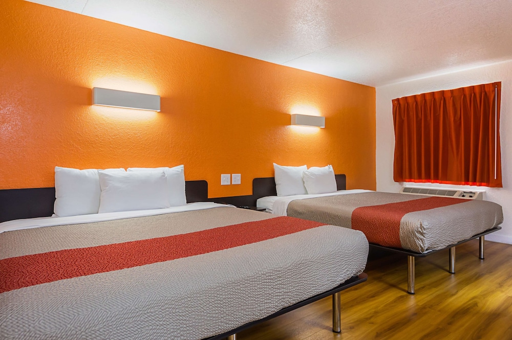 Motel6 Garland, TX - Northeast Dallas 19/43