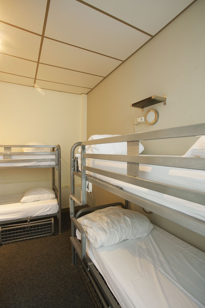 PRIVATE, 4 BEDS, PRIVATE BATHROOM