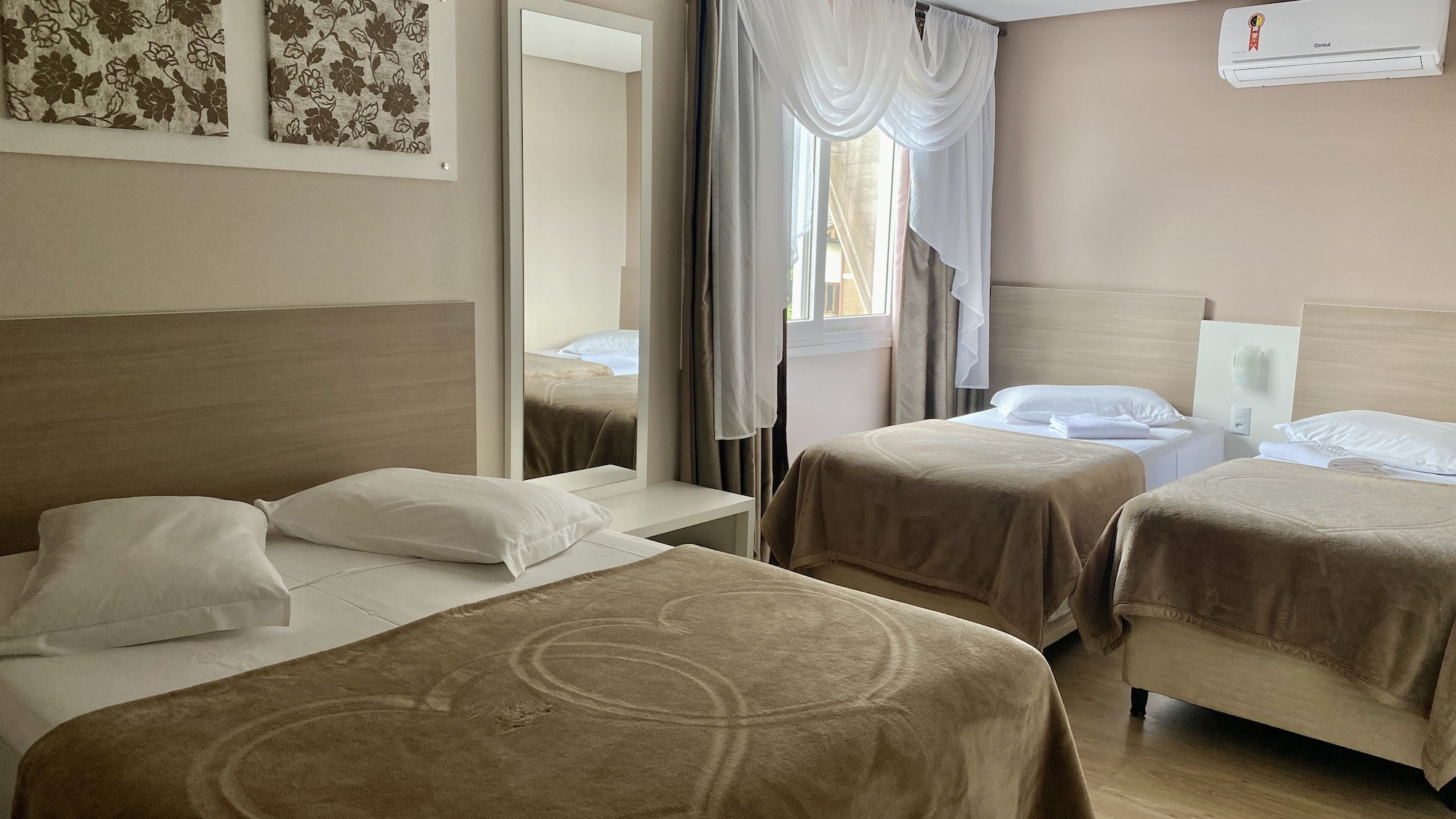 1 Bedroom, Standard, Quadruple, Double and Twin Beds, Private Bathroom