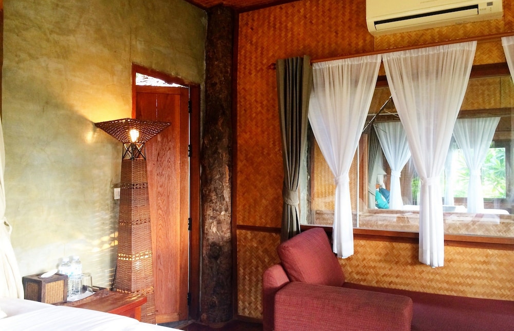 VIMARNKIRI RESORT 50/50