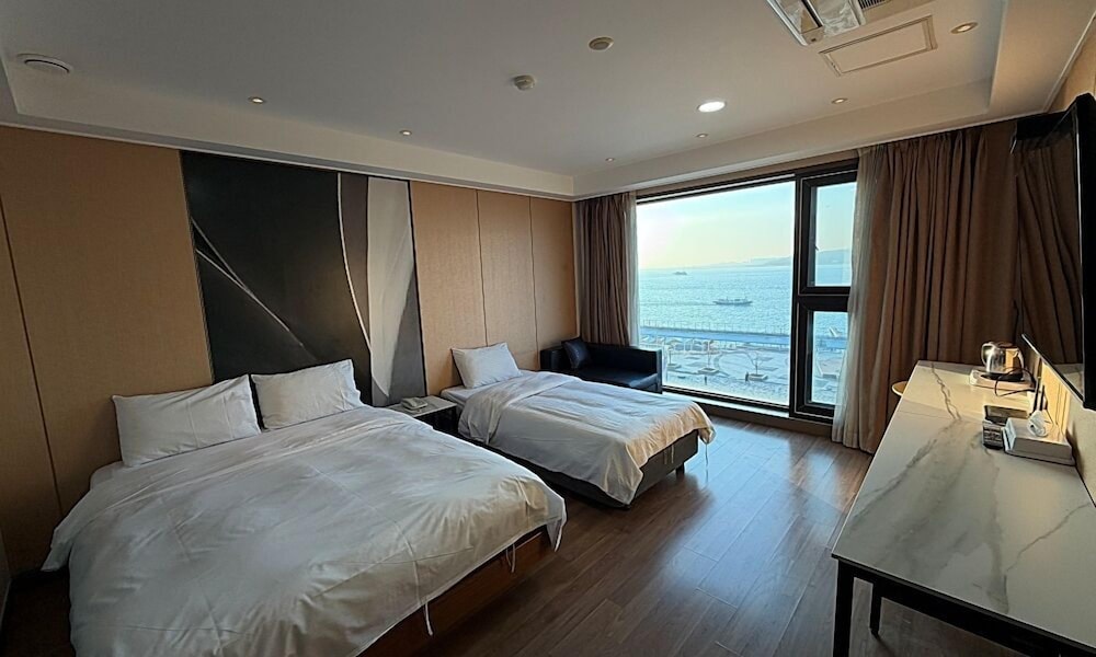 Premiers Hotel 28/63