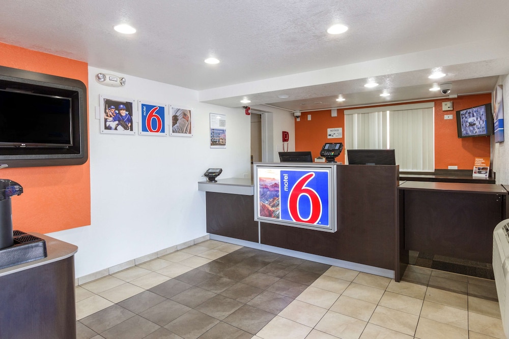 Motel6 Tempe, AZ – Phoenix Airport – Priest Dr 12/43