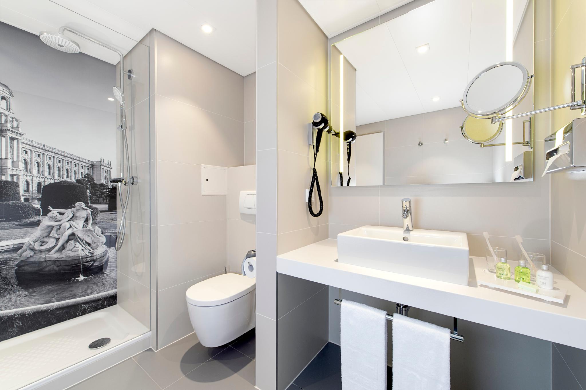 Family, with Extra Bed, Hotel Nh Collection Wien Zentrum 7/8