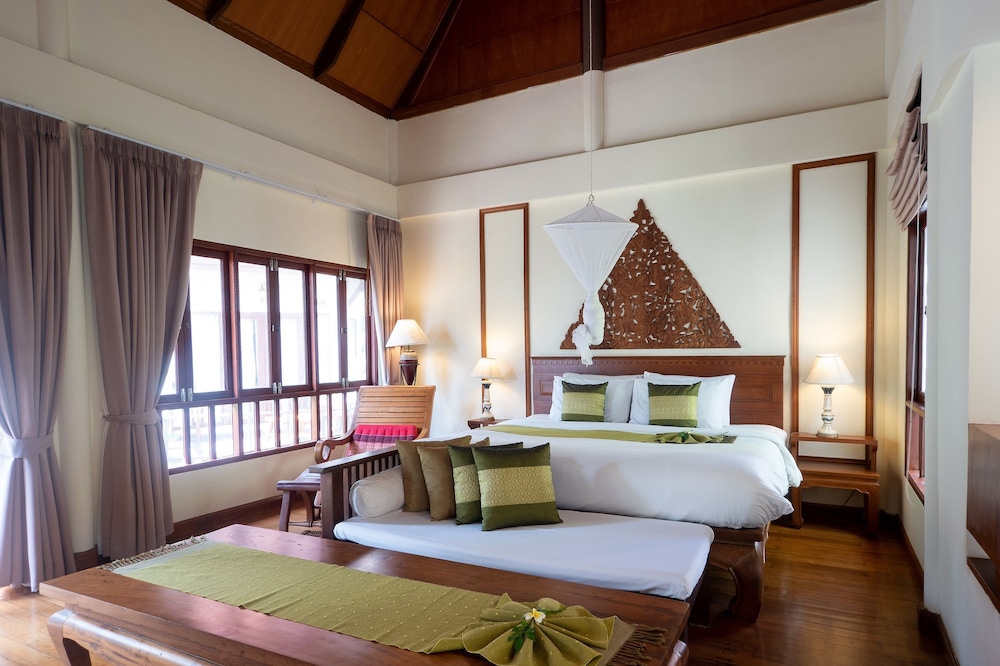 Royal Lanta Resort & Spa 13/71