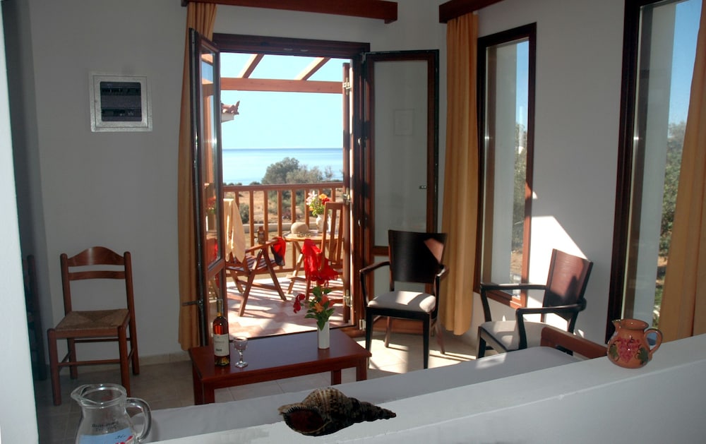 Kyma Hotel 46/67