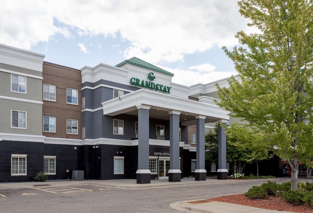 GrandStay Hotel and Conference 45/49