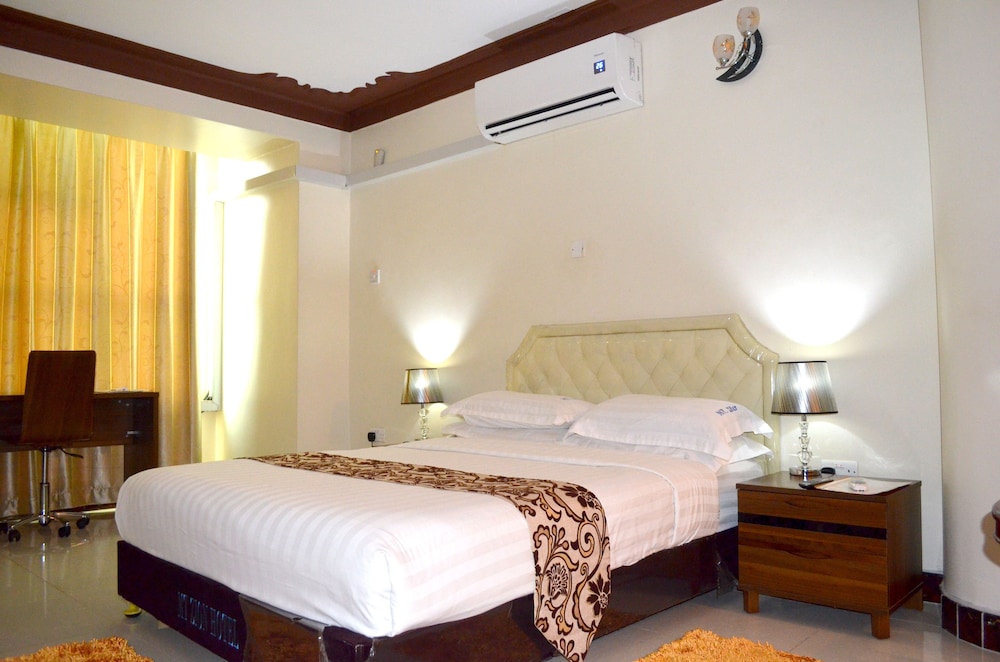 MT. ZION HOTEL 30/74