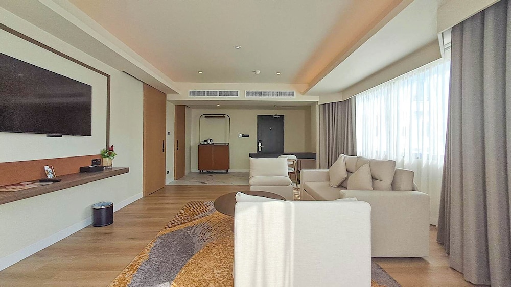 GRAND, OCEAN, EXECUTIVE, SUITE, WITH VIEW
