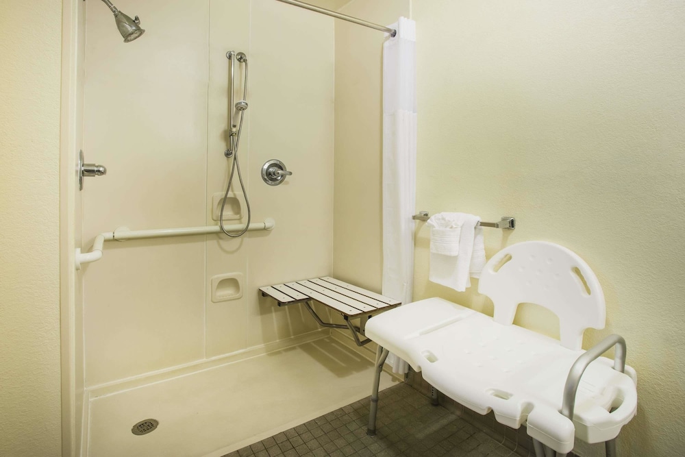 Days Inn by Wyndham Florence Near Civic Center 9/47