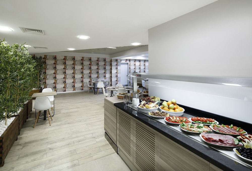 PRIME SUITES ATATURK AIRPORT HOTEL 54/54