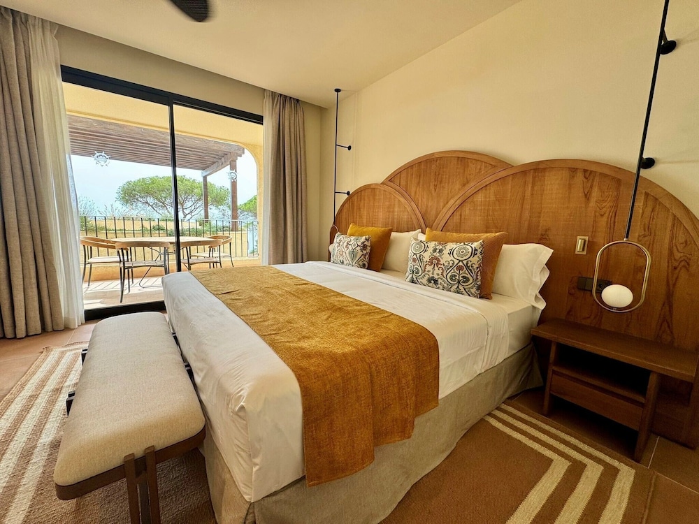 Punta Bermeja Premium Beach 3/33