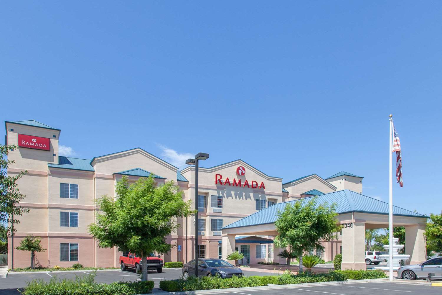 Ramada By Wyndham Fresno Northwest 2/28