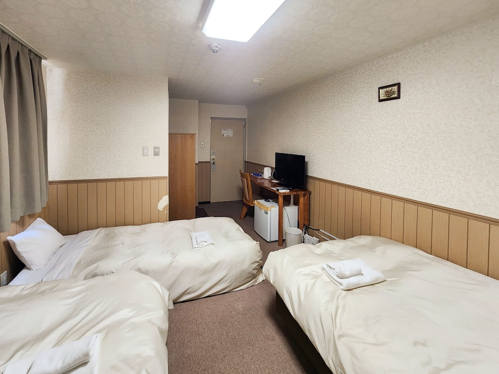 Hotel Himeji Hills 8/38