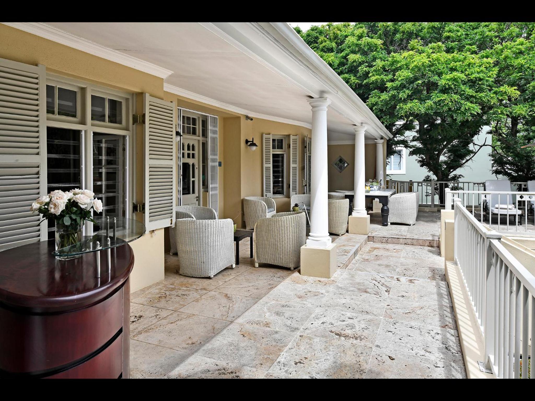 Auberge Daniella 84/85