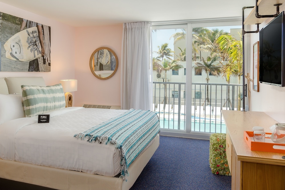 Plunge Beach Hotel 13/66
