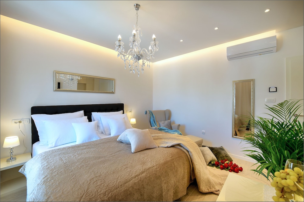 Via Porto Rooms 20/49