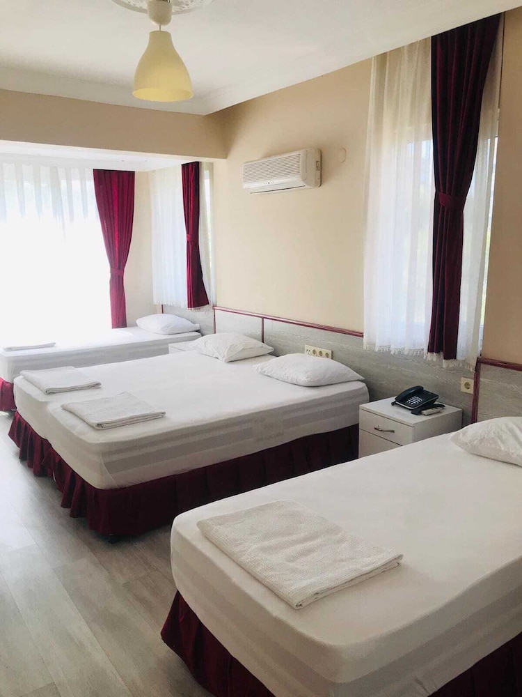 Hotel Boss 2 13/34