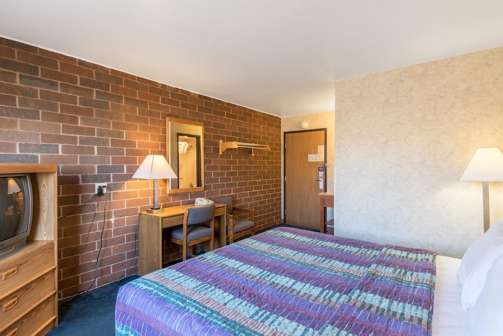 Motel6 Eau Claire, WI 10/49