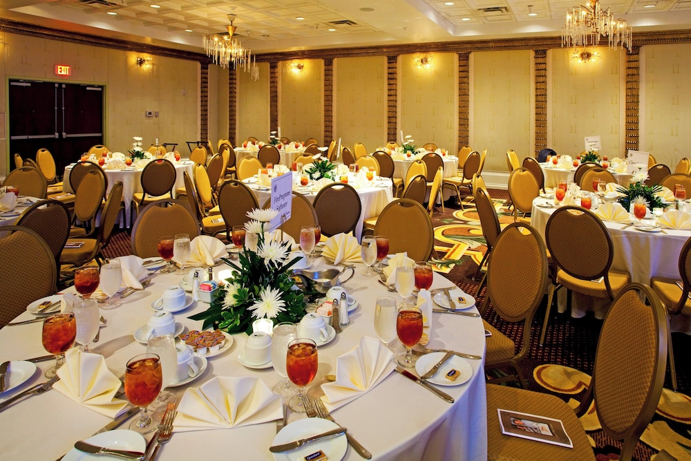 Holiday Inn Hotel And Suites Ocala Conference Center 62/71