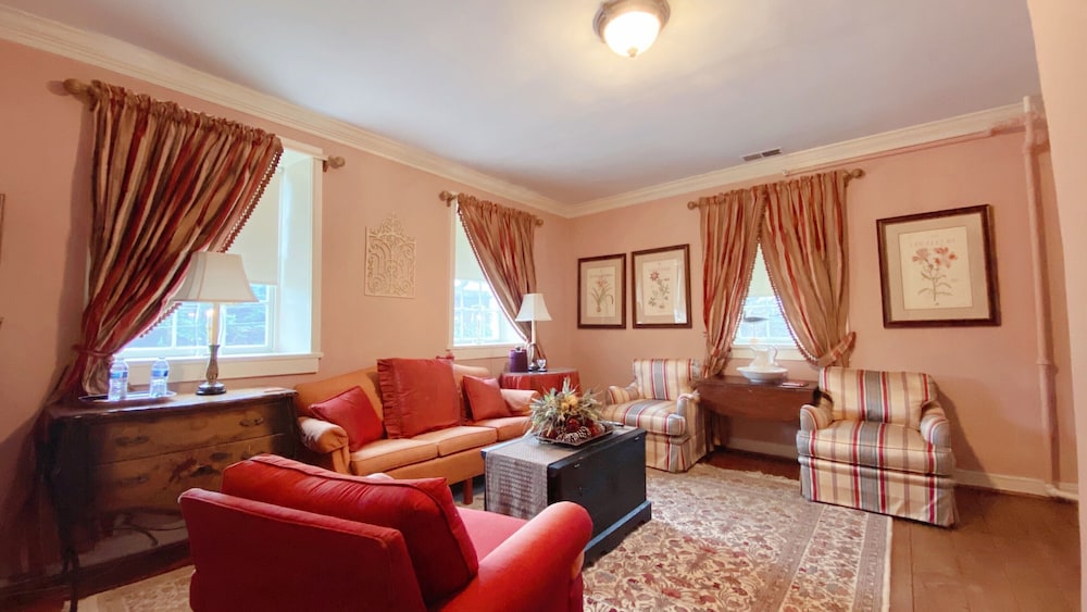 The Wayside Inn Bed Breakfast 30/50
