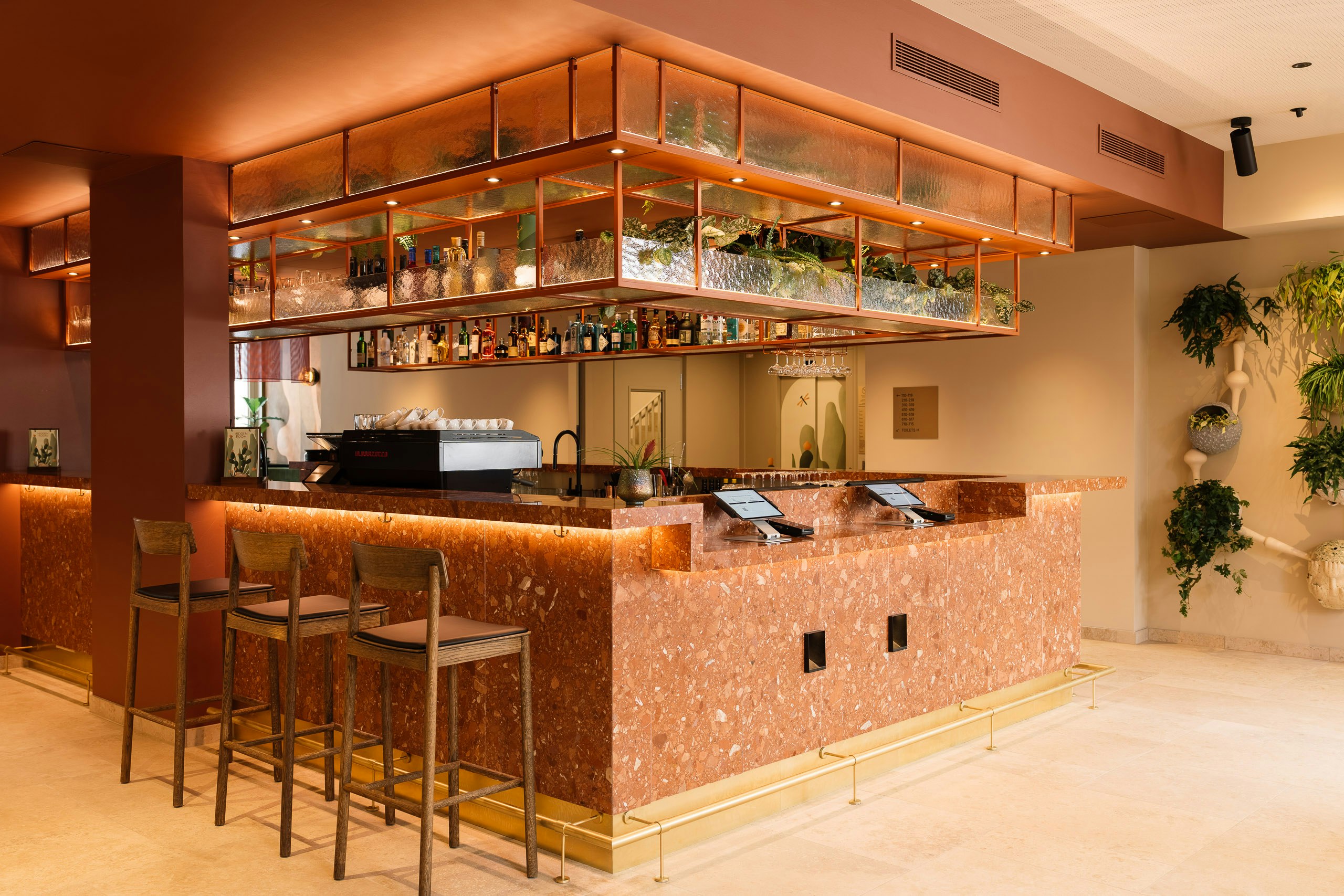 Hotel Schani City 12/42