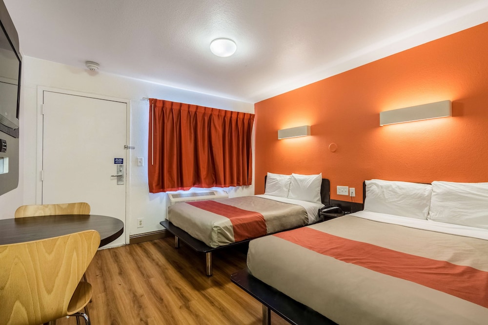 Motel6 Garland, TX - Dallas 16/44