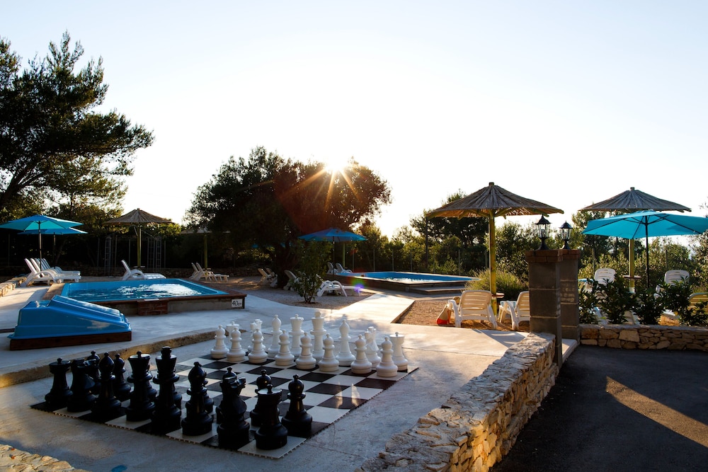 Waterman Beach Village 38/49