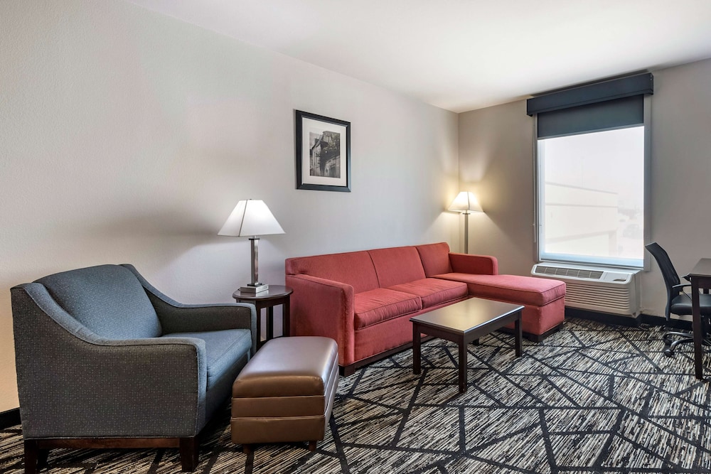 Best Western Plus Mckinney Inn & Suites 30/37