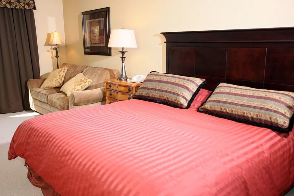Pointe at Castle Hill Resort 10/30