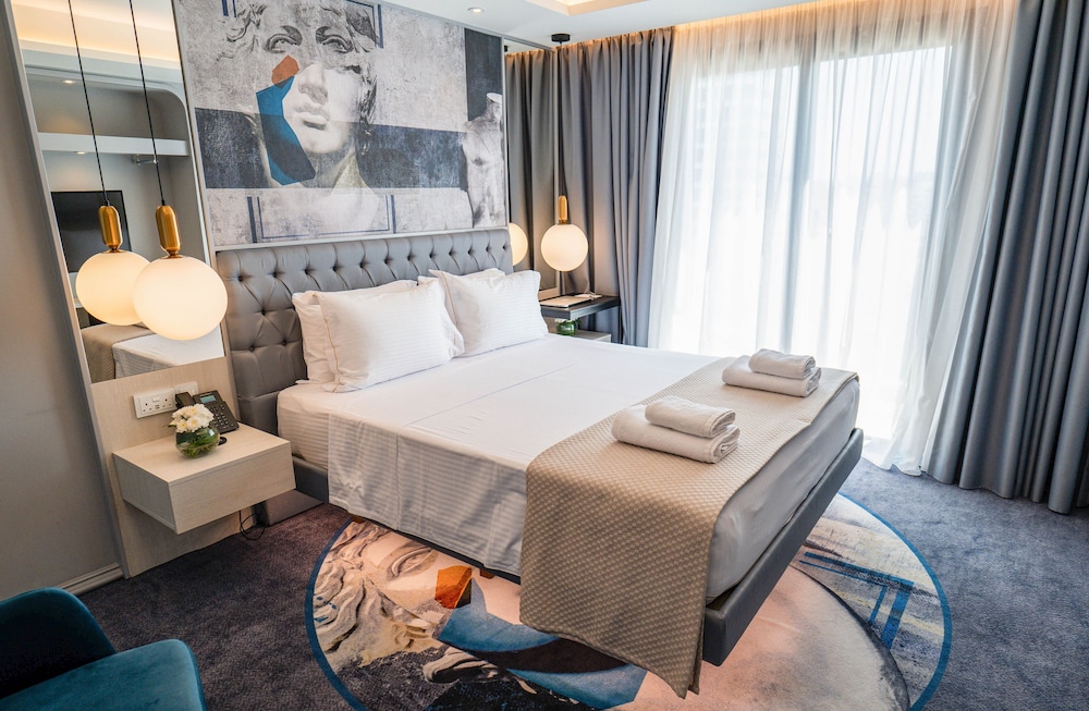 Gate Twenty Two Boutique Hotel 11/35