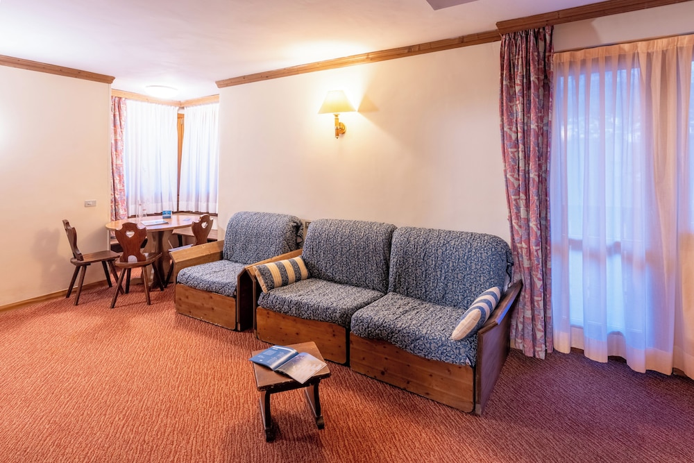 Hotel Alaska Cortina 39/60