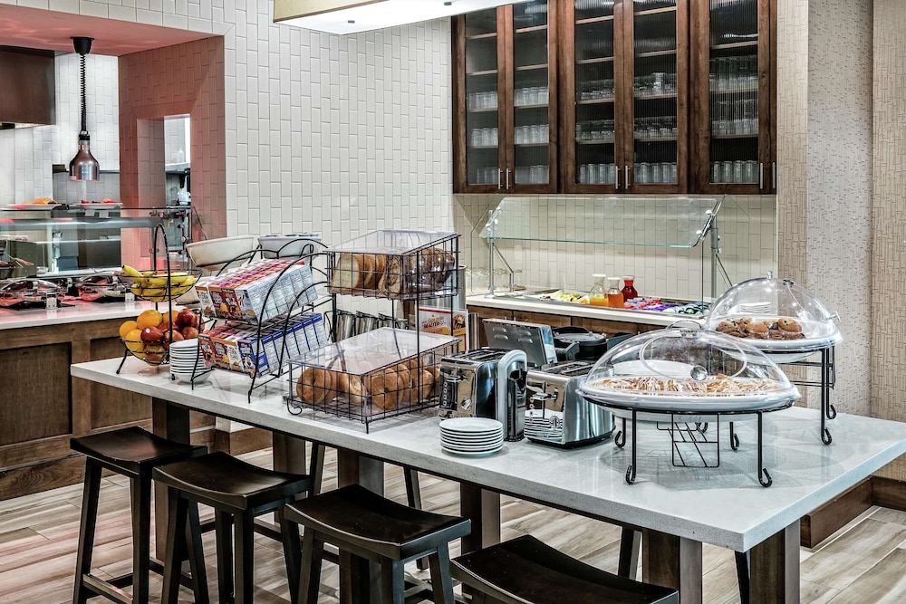 Hilton Garden Inn San Marcos 48/67