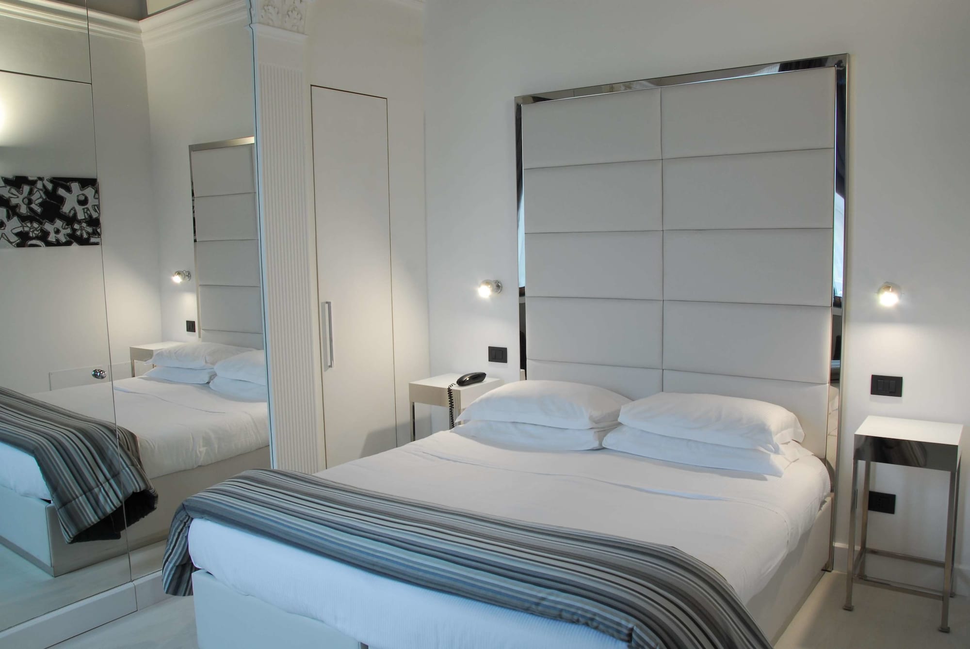CLASSIC, DOUBLE OR TWIN BED