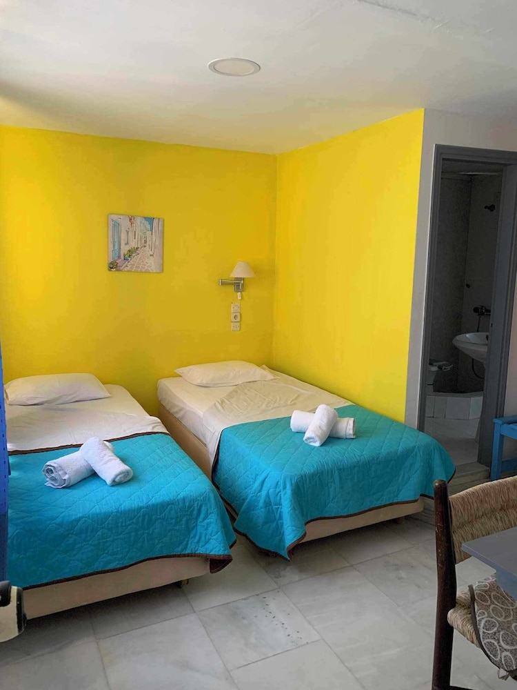 3 BEDROOMS, APARTMENT, SEA VIEW