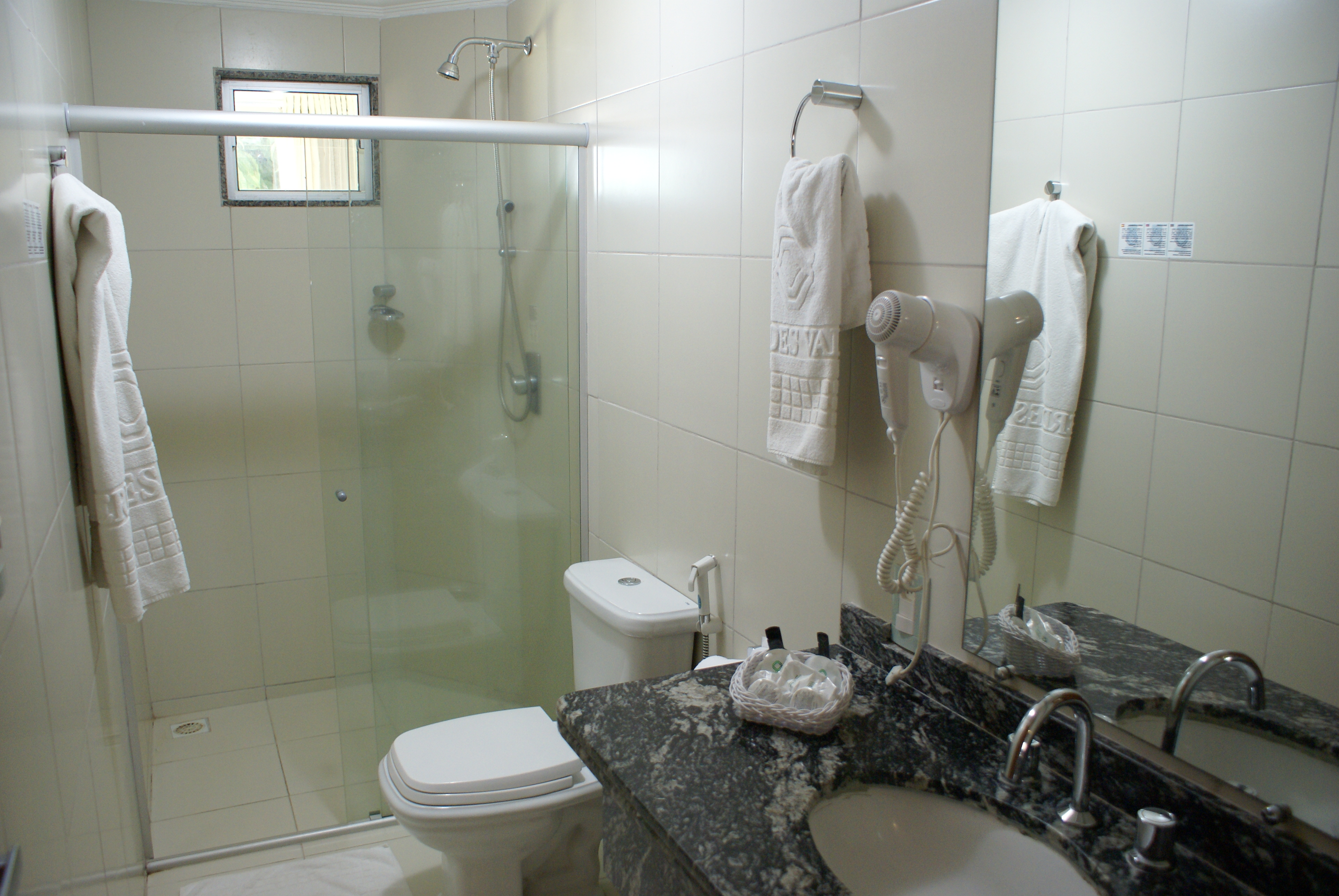 VERDES VALES LAZER HOTEL 46/49