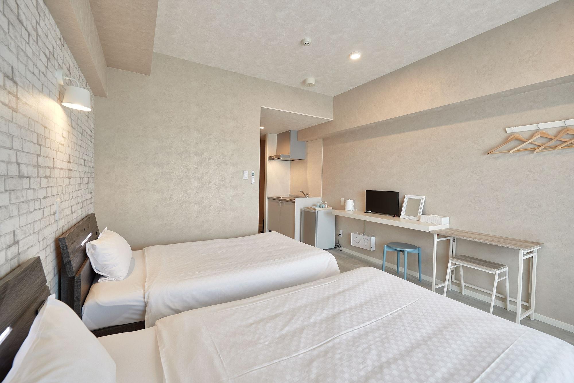 Hotel 385 6/45
