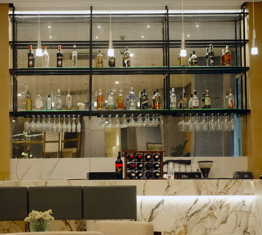 Harvest Hotel 55/68