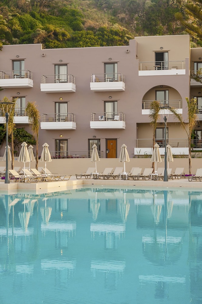 Porto Platanias Village Resort 11/73