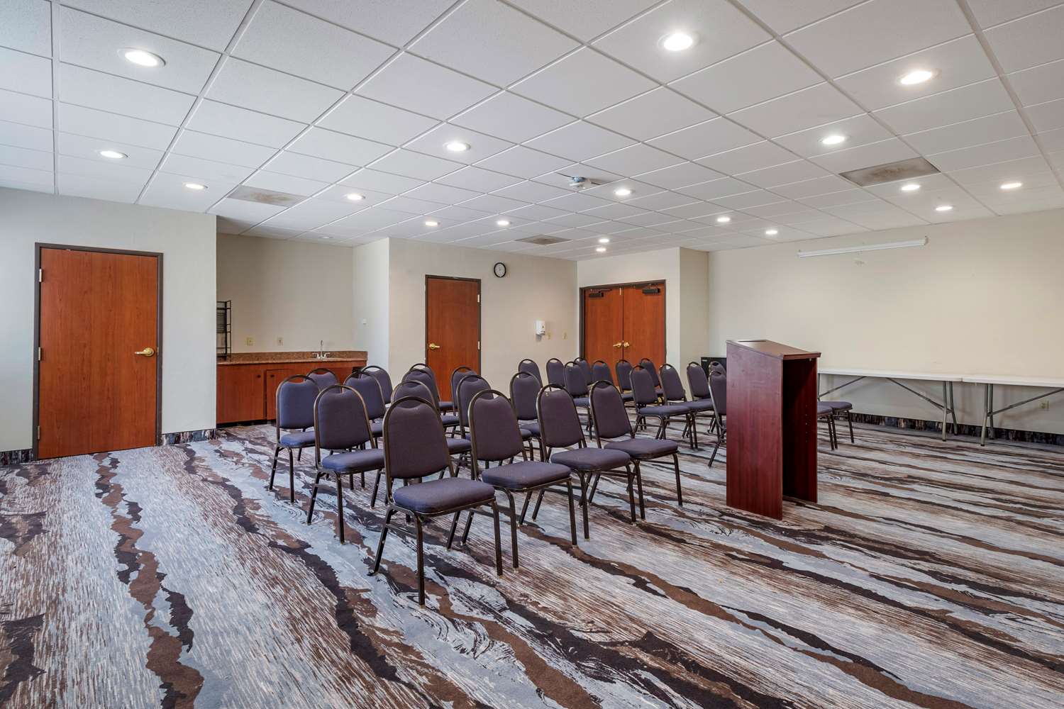 Best Western Plus Mckinney Inn & Suites 33/37