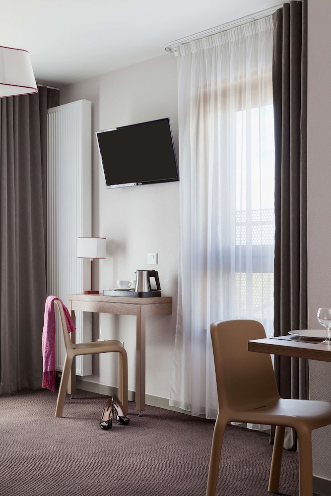 Neho Suites Porte de Geneve Gare Annemasse 27/30