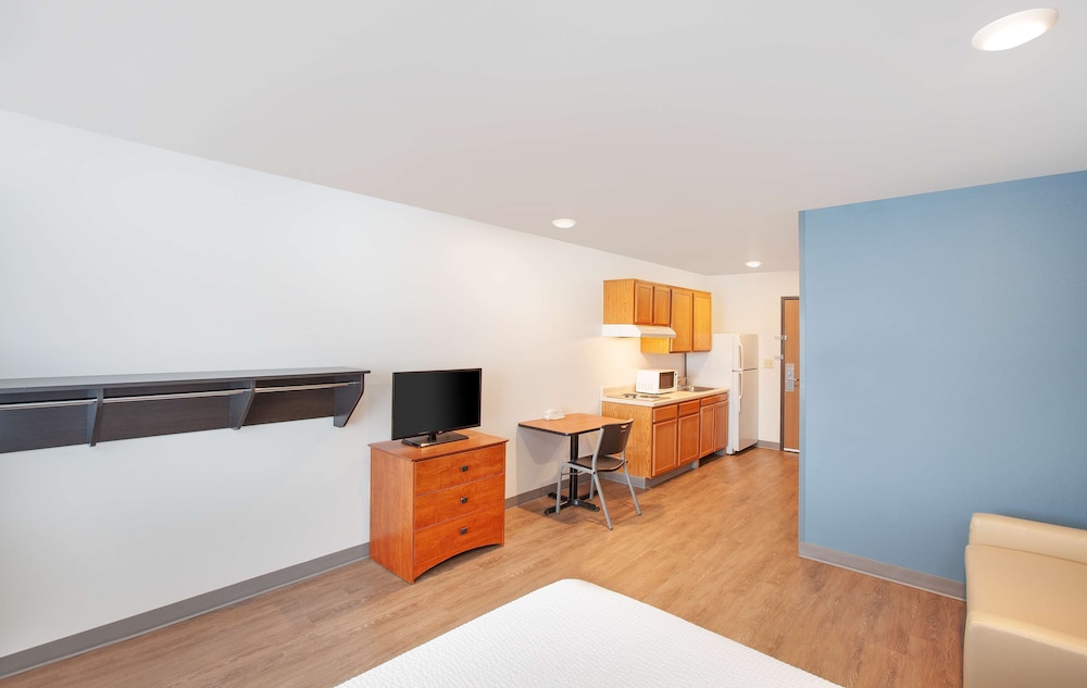 Woodspring Suites Springdale 22/30