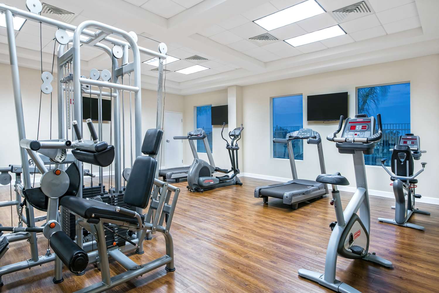 Hawthorn Suites By Wyndham Mcallen 5/21