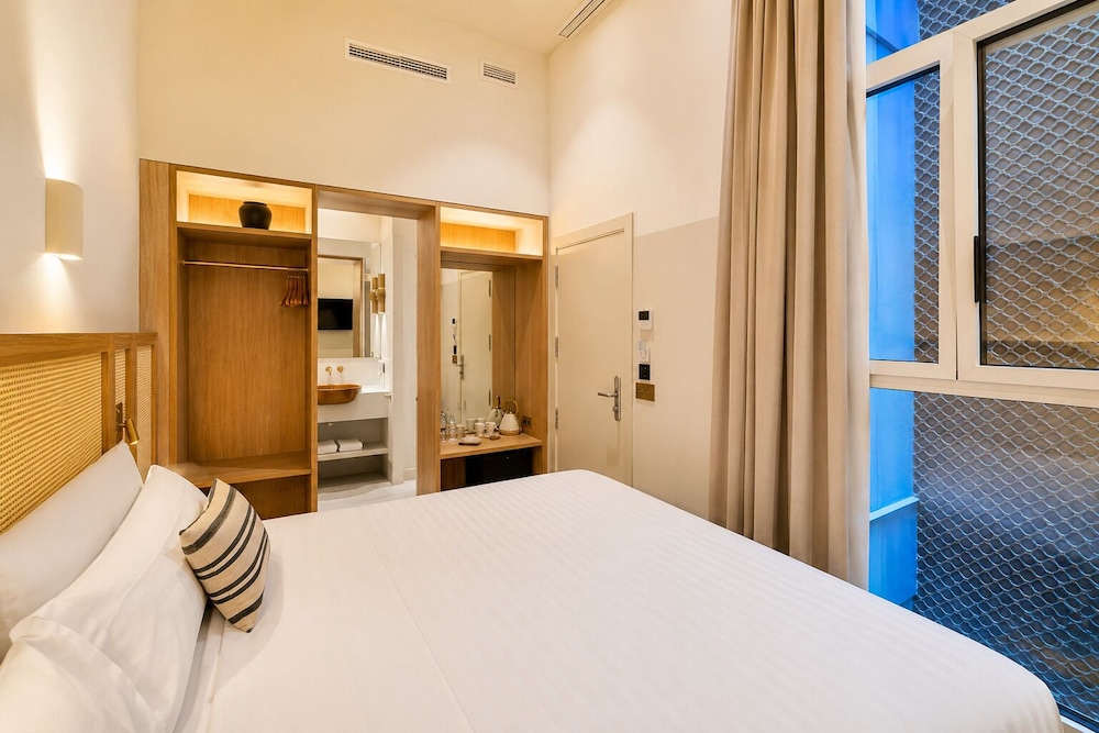 Basic, Queen Bed, Cosy Rooms Tapineria 5/10
